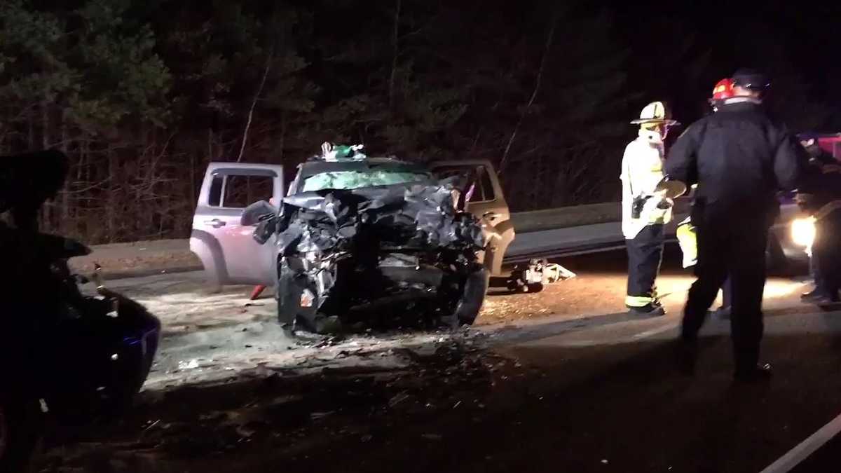 2 killed, 2 seriously injured in headon crash in Easton