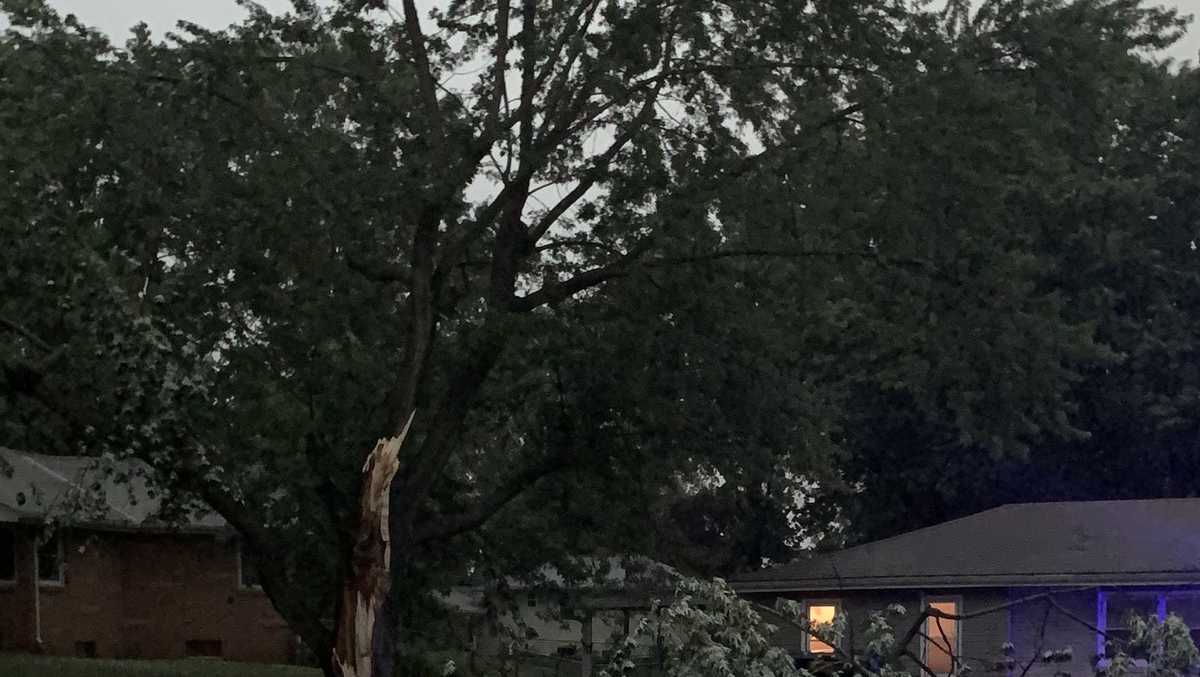 Severe storms roll through Kansas City Wednesday morning