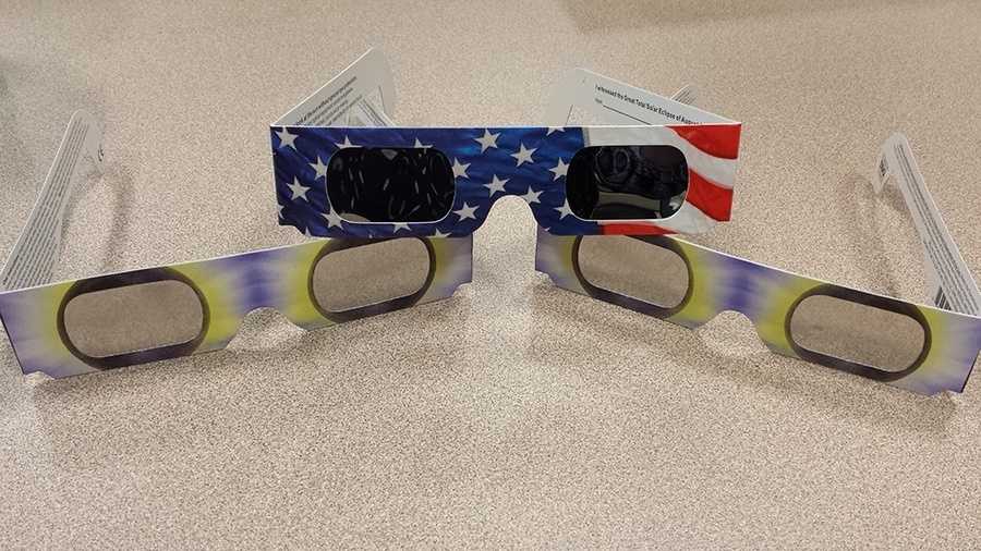 DIY: How To Make Solar Eclipse Glasses (EASY) - YouTube