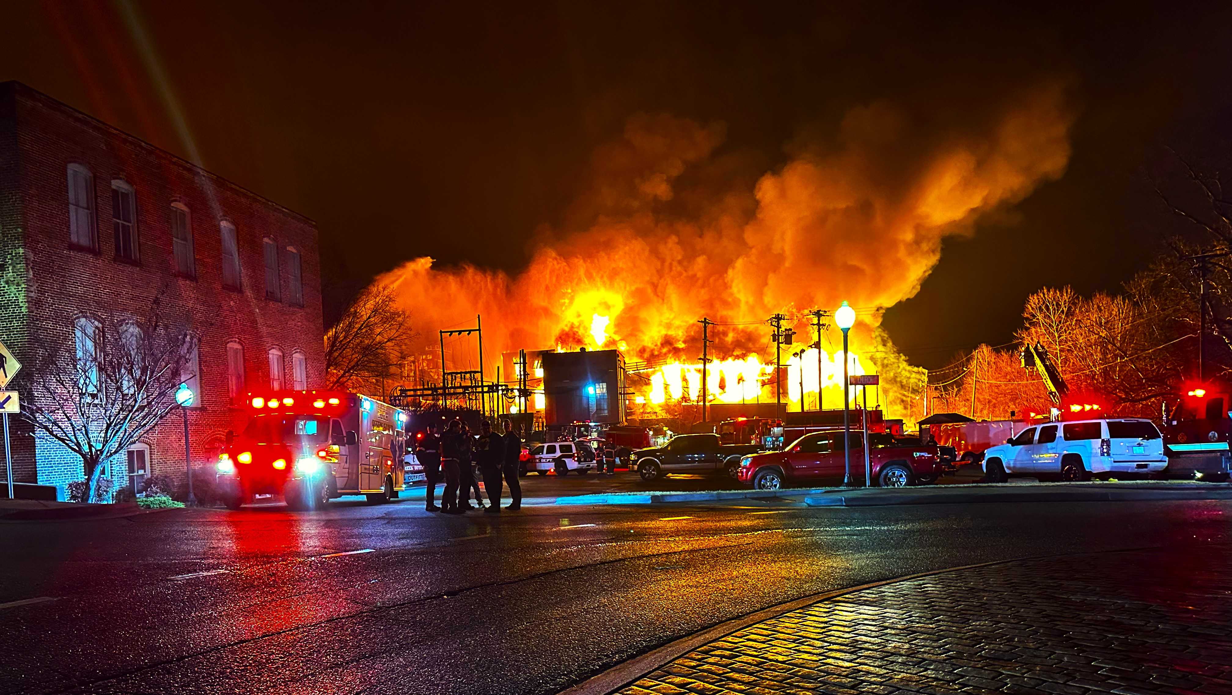 'I was very hurt': Eden fire destroys redevelopment project aimed to create apartments, jobs, customers for nearby small businesses - Vimarsana News