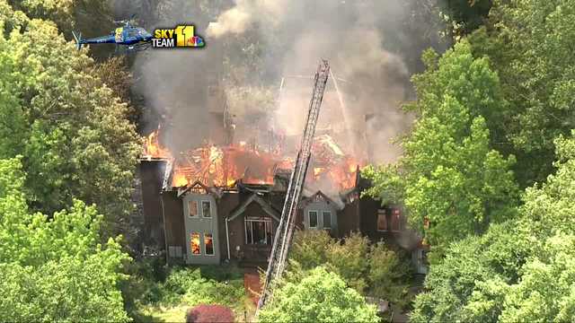 Fire consumes house in Edgewater - Vimarsana News