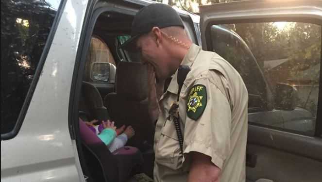 El Dorado County deputy comforts child when man runs