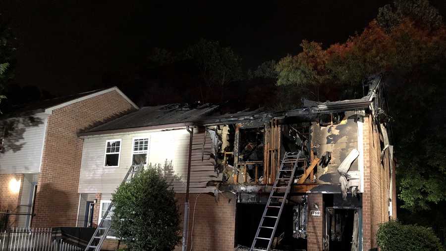 15 displaced, 2 firefighters injured after townhome fire in Severn