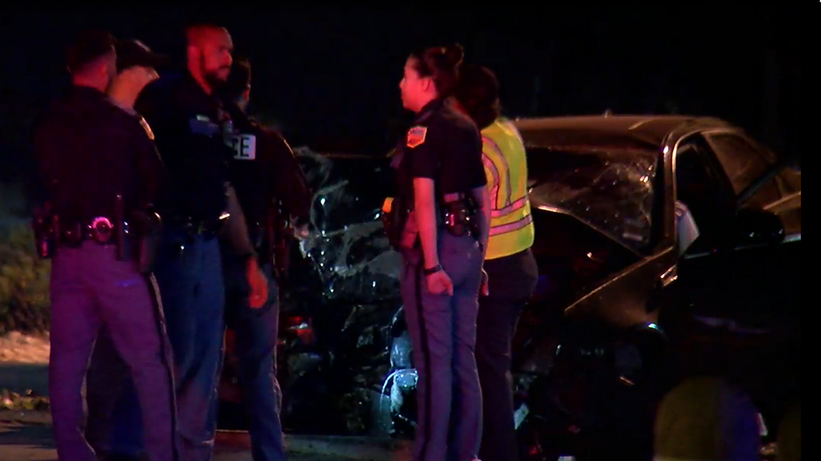 High speed crash in El Paso kills 2, injures 7