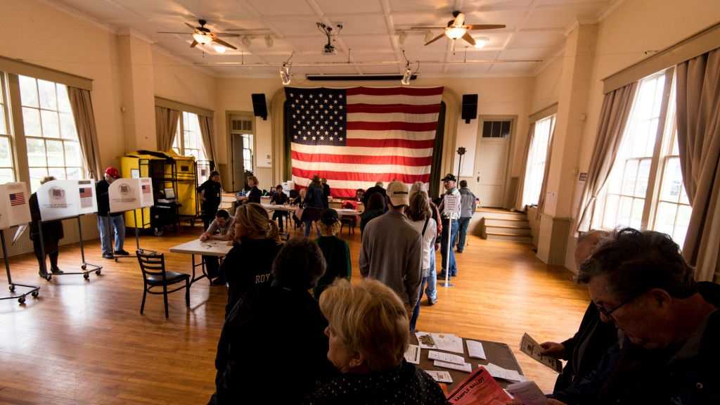 Photos: Americans turn out in record numbers for midterm elections