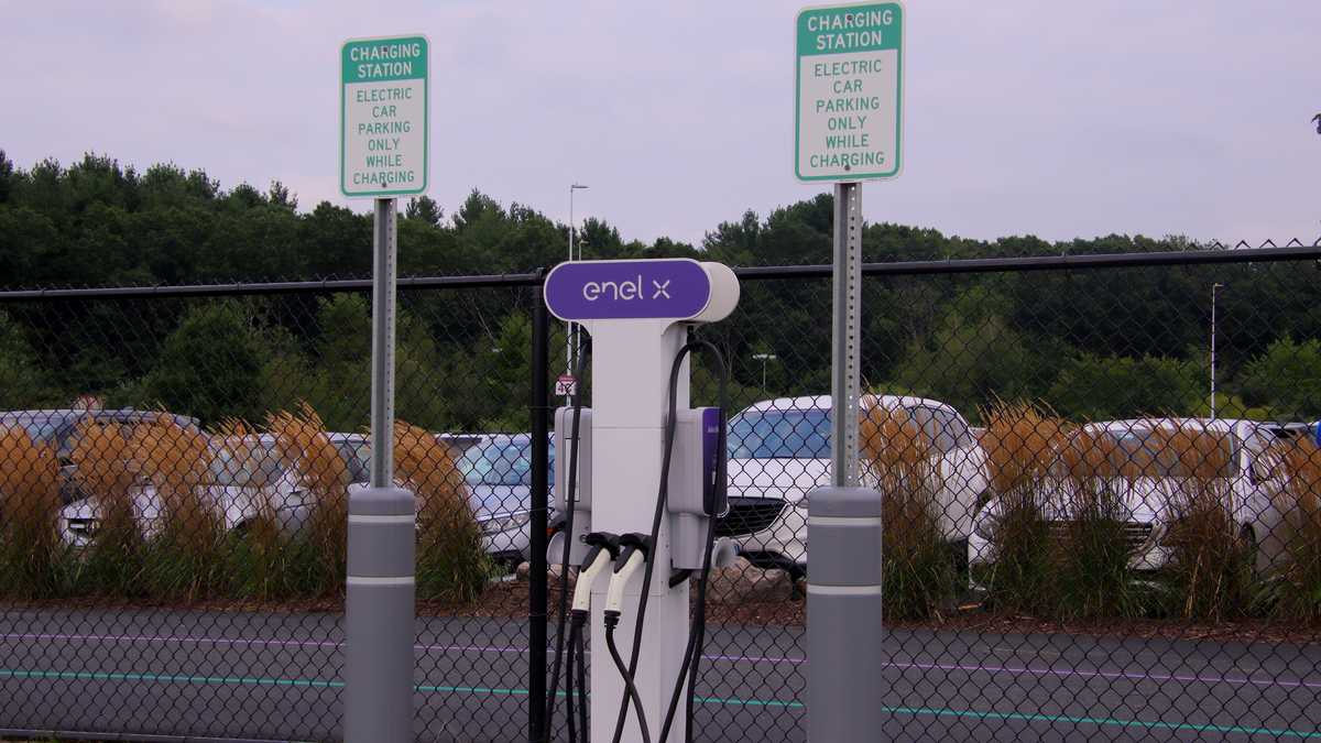 Massachusetts provides 13M for 300 electric car charging stations