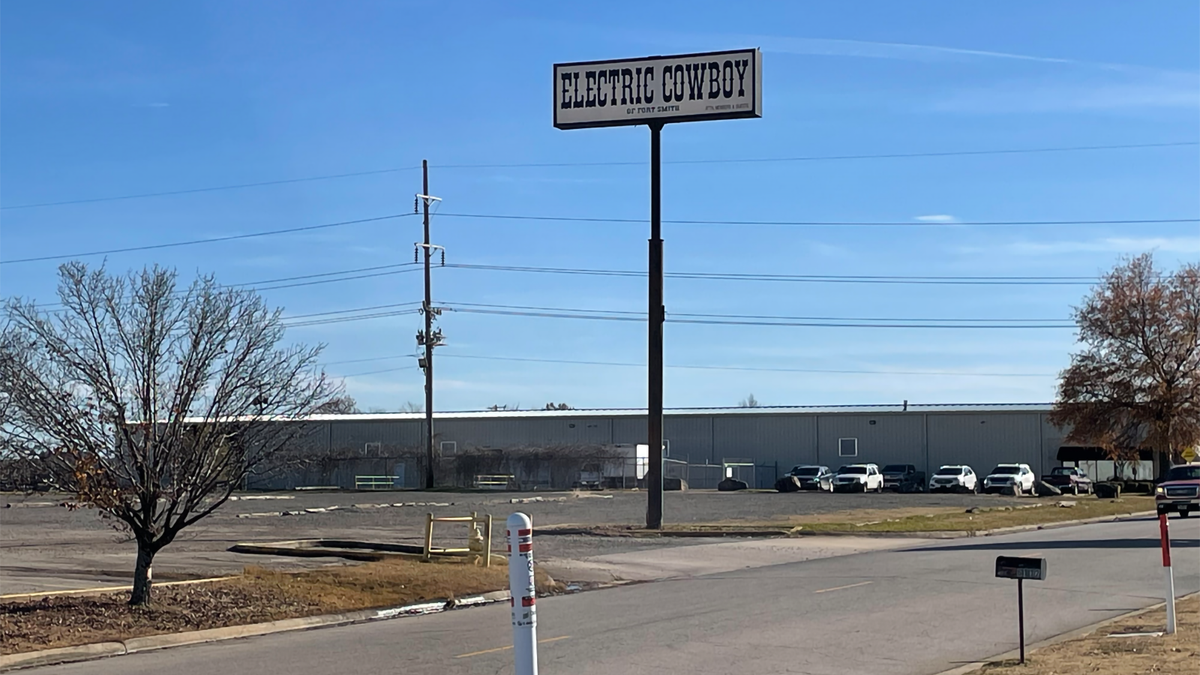 Fort Smith man shot in Electric Cowboy parking lot