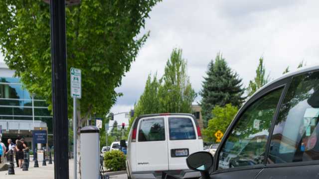Could the power grid be impacted by governor's EV mandate? - Vimarsana News