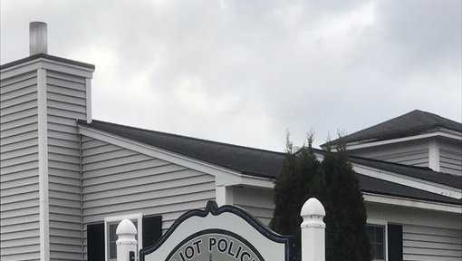 Thousands of dollars stolen from mailboxes in Eliot - Vimarsana News