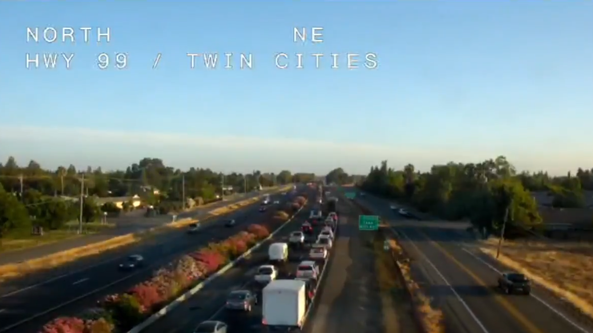 Big rig crash causes backup on NB Highway 99 in Elk Grove area