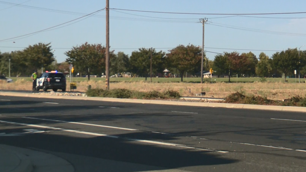 Motorcyclist dies after crash in Elk Grove, police say