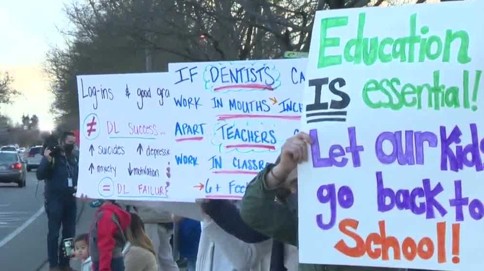 'Our kids are suffering' Elk Grove families rally to reopen classrooms