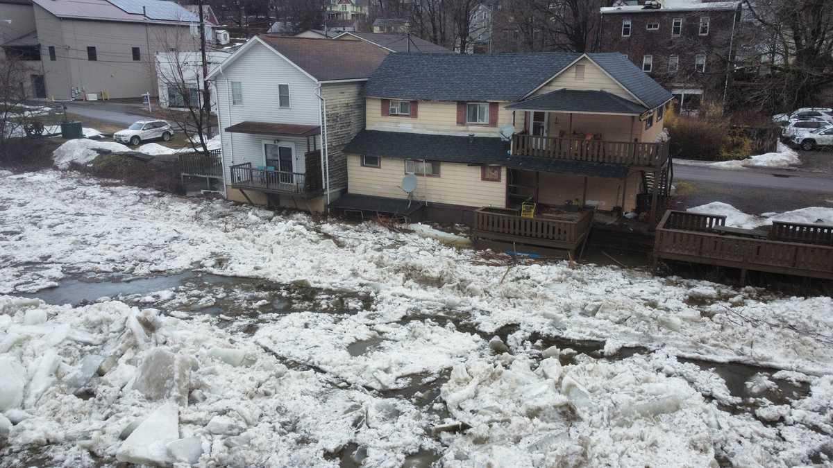 Dangerous ice jamming raising water levels in Western Pennsylvania town