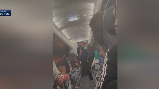 JetBlue flight diverted to Orlando due to unruly passenger - Vimarsana News