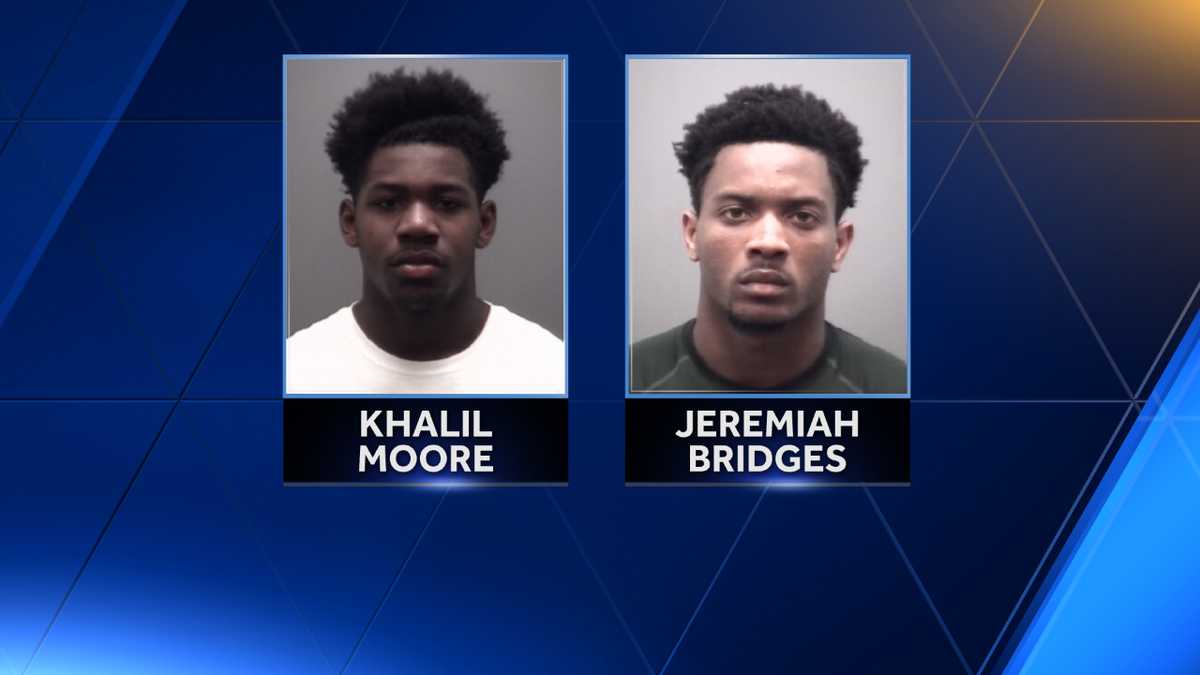 Two Elon University Football Players Arrested Accused Of Peeping Two elon university football players arrested accused of peeping