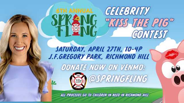 WJCL's Emma Hamilton participating in "Kiss The Pig" contest - Vimarsana News