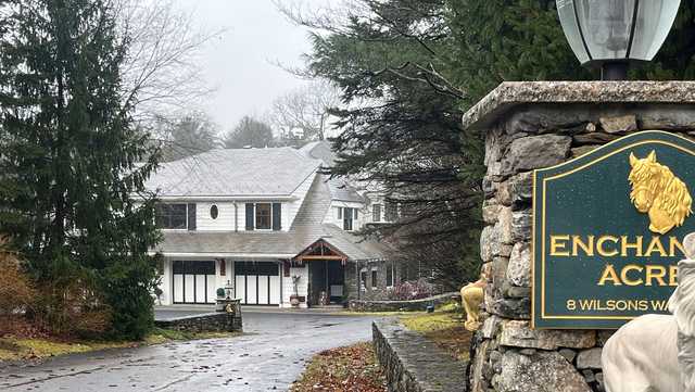 Mass. couple, teenage daughter found dead on Dover, DA says - Vimarsana News