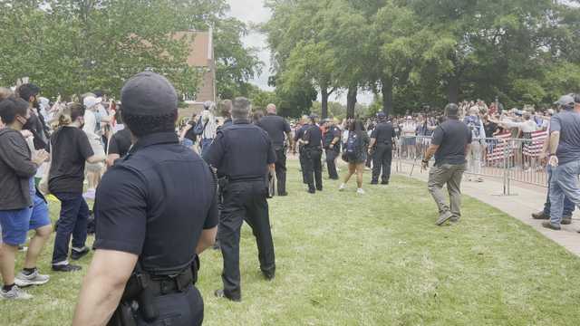 Congressman praises heckling of war protesters, including 1 who made monkey gestures at Black woman - Vimarsana News
