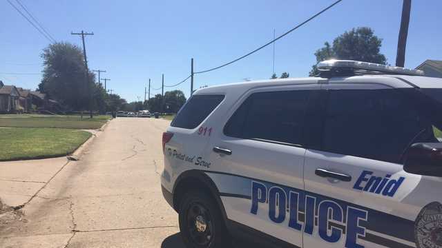 Enid man arrested after attempting to abduct boy from bus stop - Vimarsana News