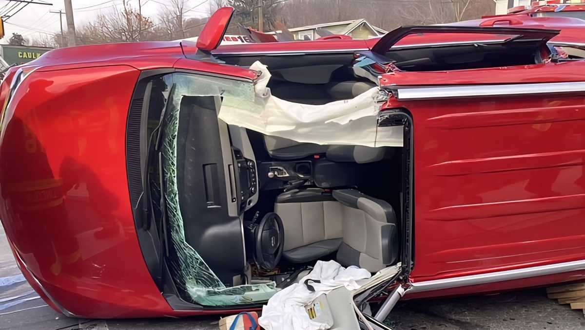 Roof cut off car to rescue driver after crash in Lancaster County