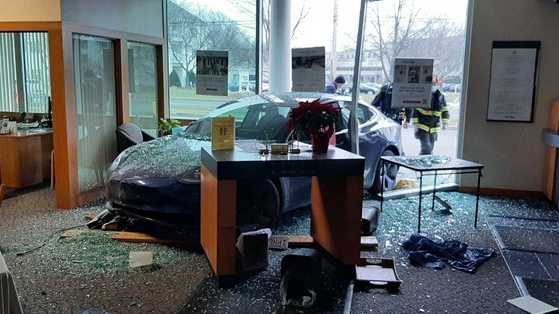 Car crashes into bank