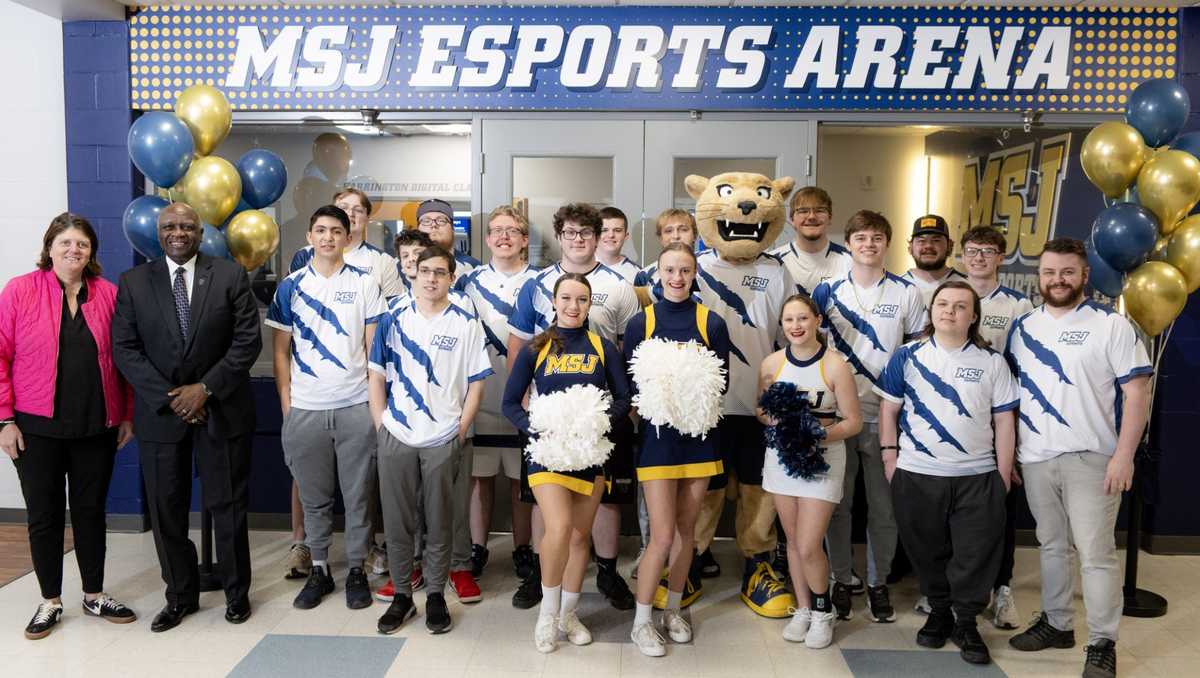 Mount St. Joseph University celebrates opening of new Esports arena on campus