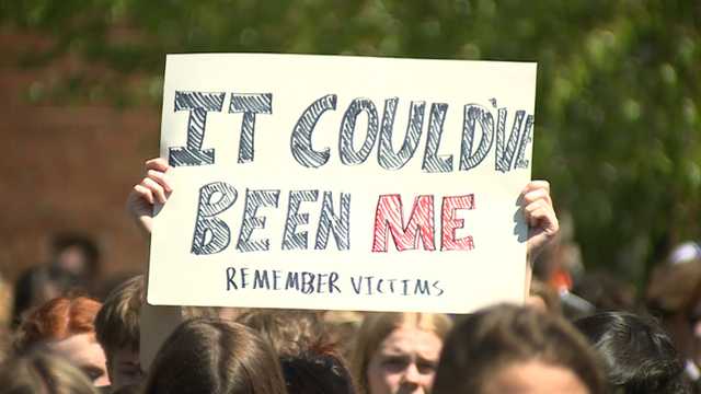 Hundreds of Vermont students demand action following Texas school shooting - Vimarsana News
