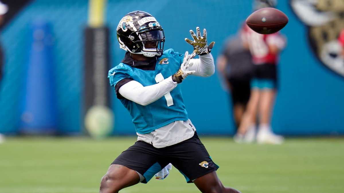 Jaguars RB Etienne out for season with left foot injury