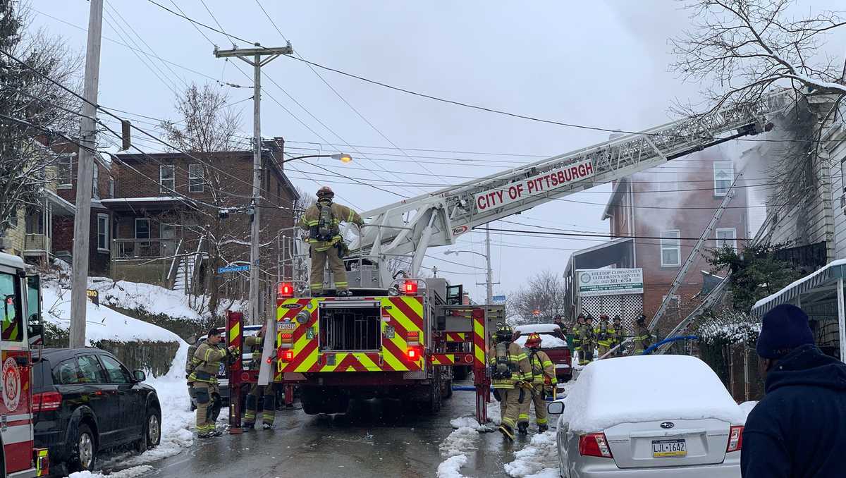 Man found dead, firefighters injured in Pittsburgh house fire