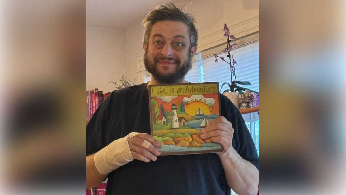 'Bob's Burgers' voice actor posts new photo, statement to social media after Bedford crash