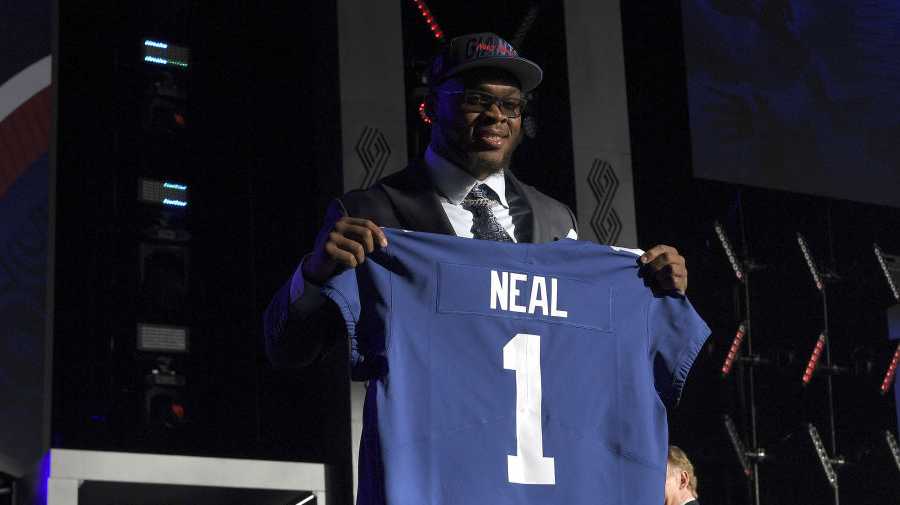 2022 NFL draft: New York Giants select OL Evan Neal in Round 1