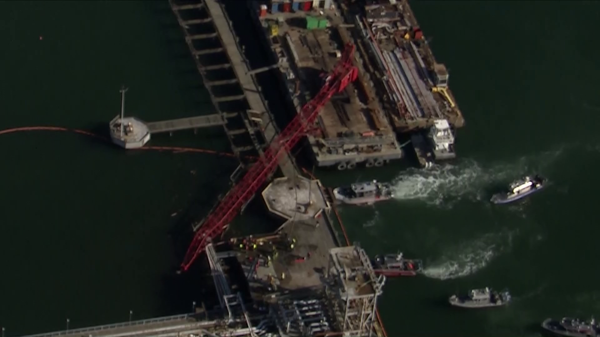 Crane Collapse Kills Two Workers Everett Massachusetts Under Investigation