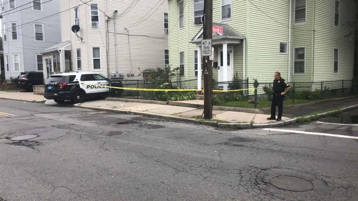 Shots fired in Everett; police locate suspect vehicle