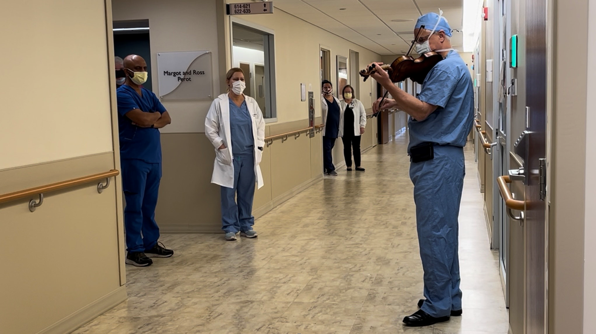 Heart surgeon at Excela Health uses passion for music to help healing