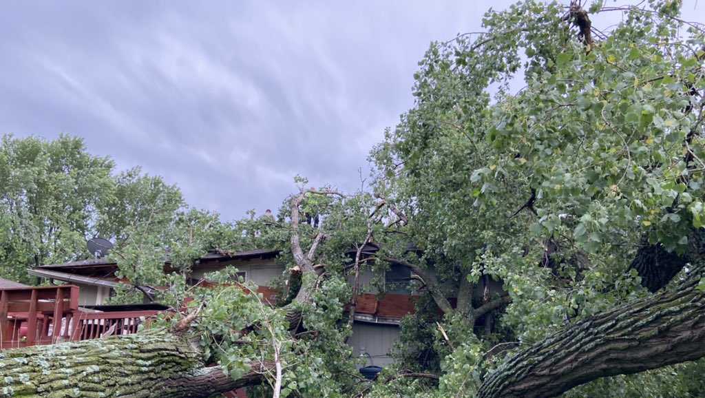 Evergy says its crews working to restore power to thousands in the ...