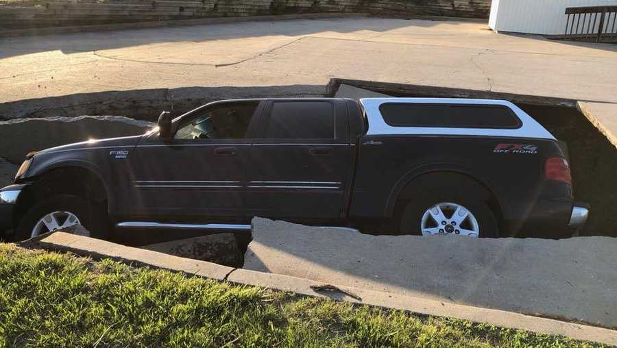 Massive Sinkhole Swallows Truck In Excelsior Springs Massive Sinkhole Swallows Truck In Excelsior Springs
