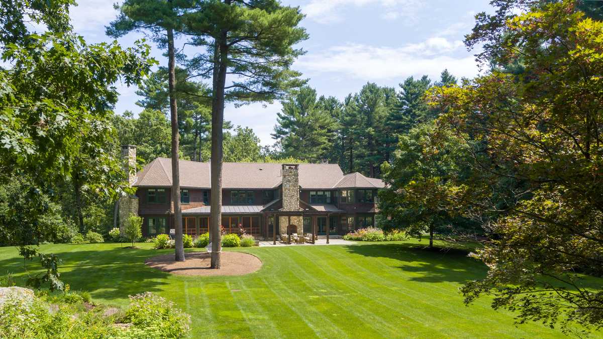 Custom 12,000squarefoot home on market in Weston for 5.99M