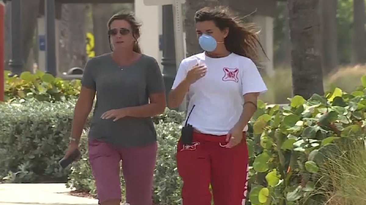 New masks to protect Palm Beach County lifeguards from red tide