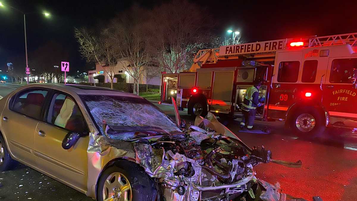 2 injured in fiery head-on crash in Fairfield, officials say