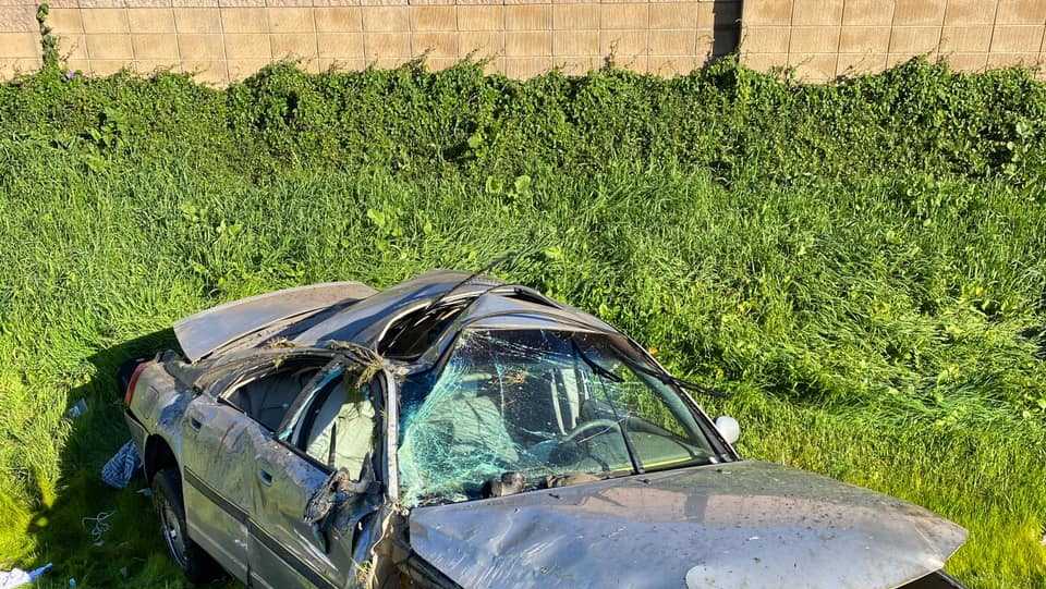 1 injured in singlevehicle rollover crash in Fairfield, officials say