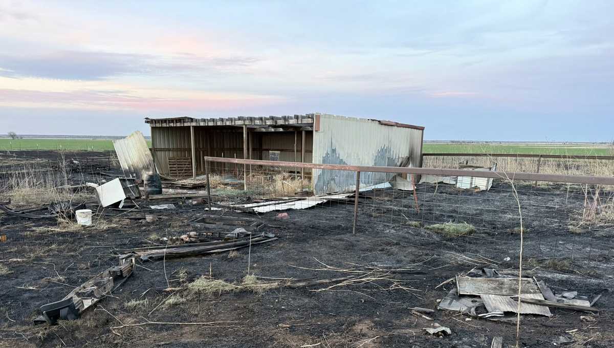 UPDATES: Evacuations ordered, thousands without power in Oklahoma from wildfires and strong winds