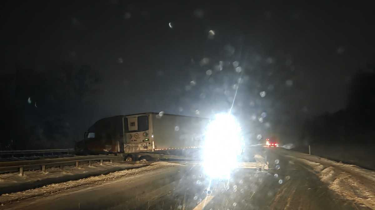All lanes reopen after semi crashes on Turnpike in Falmouth