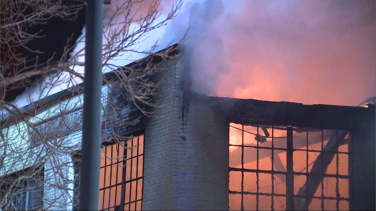 Large building catches fire in downtown Jackson area