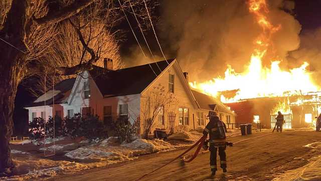 Fire destroys Farmington barn, damages house - Vimarsana News