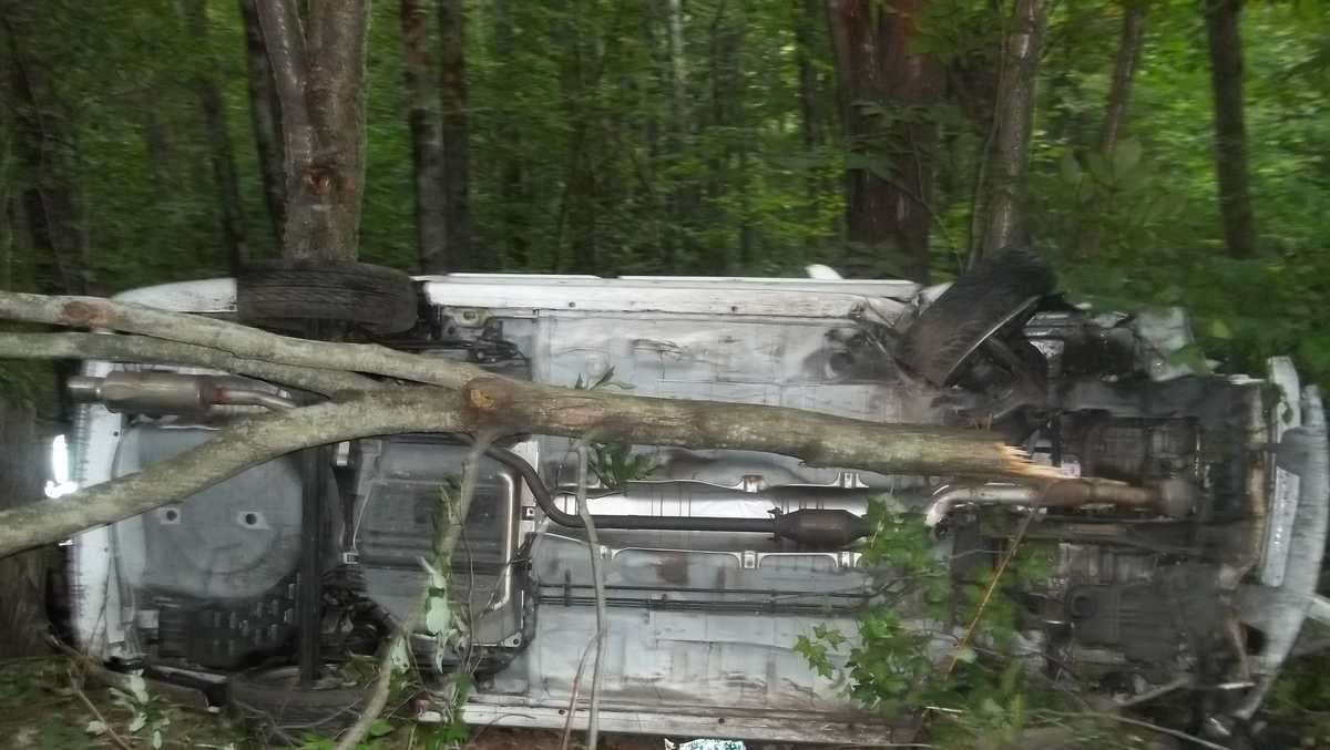 Barrington woman dies in crash on Route 125 in Lee