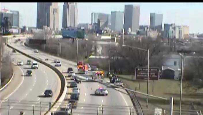LMPD: Man killed in motorcycle accident on Louisville interstate was ...