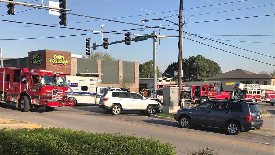 Accident at the intersection of College, Sycamore in Fayetteville