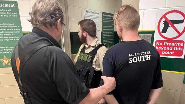 Alabama teen arrested after shooting dog with crossbow - Vimarsana News