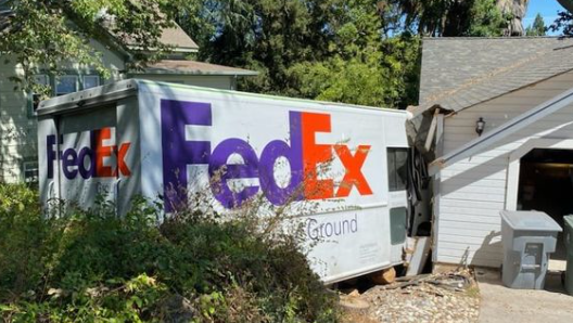 Auburn Home Partially Wrecked After Fedex Truck Crashes Inside 2732