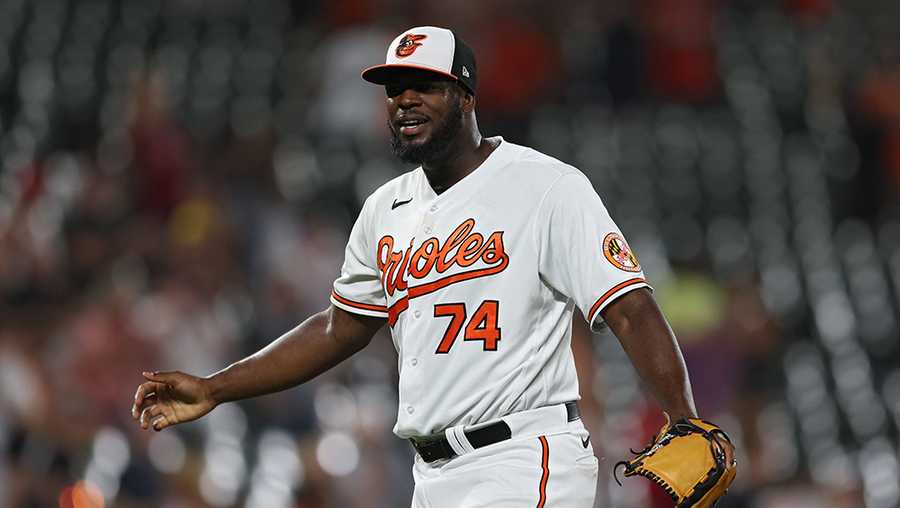 Orioles Felix Bautista named AL Reliever of the Year